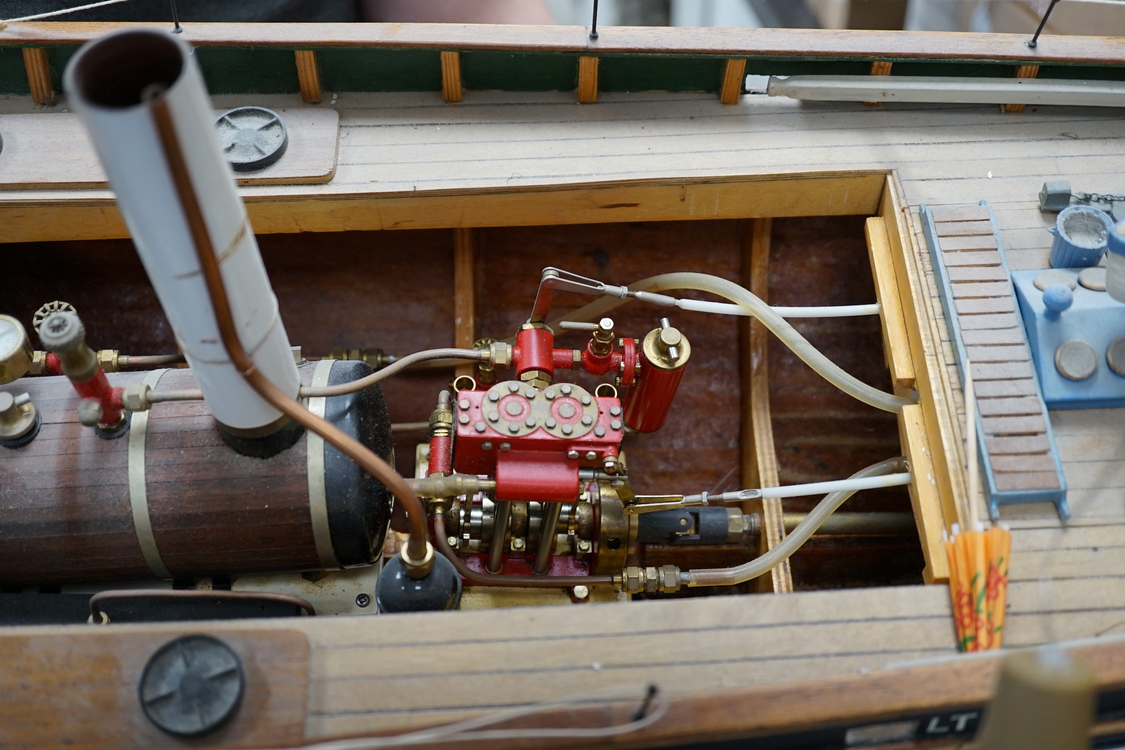 A kit-built Maxwell Hemmens pond yacht style live steam model of a herring drifter, LT210, 120cm long